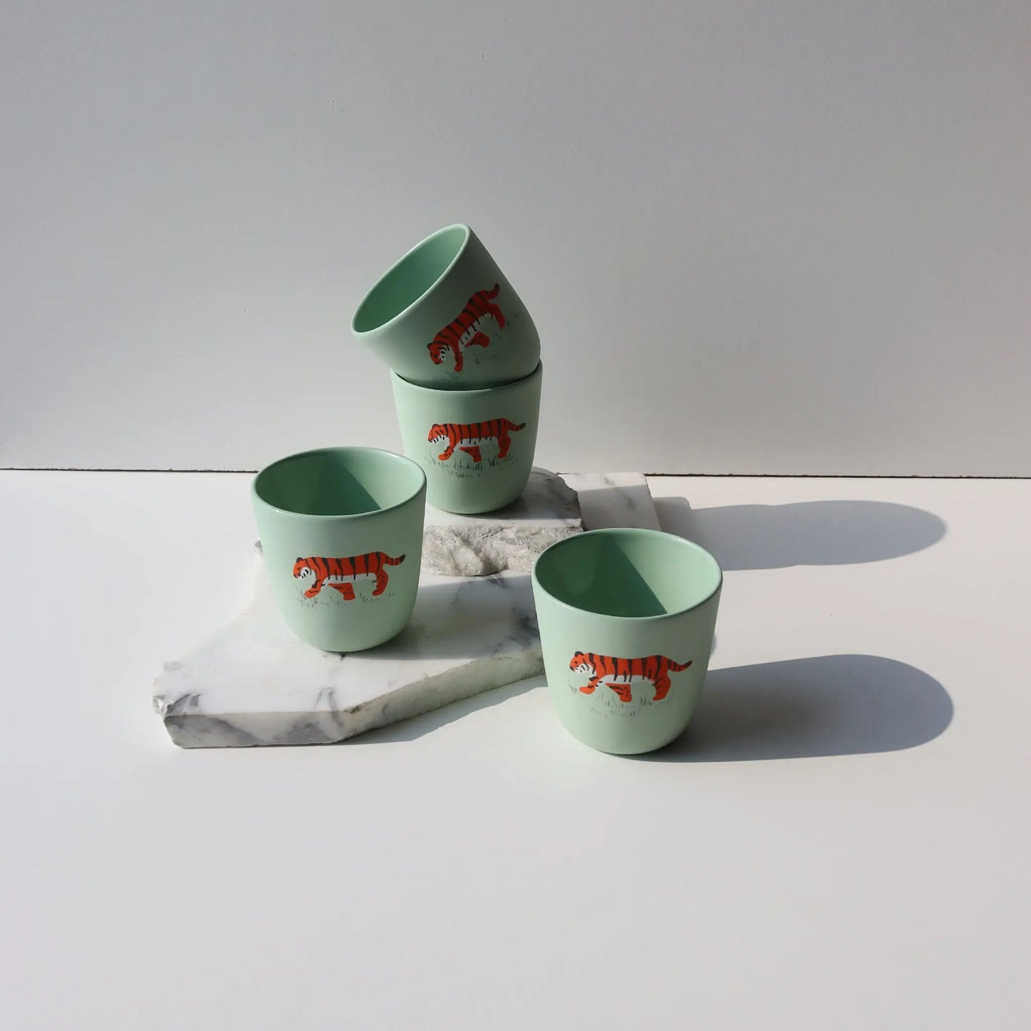 Tiger Medium Cup Pistachio Top Top