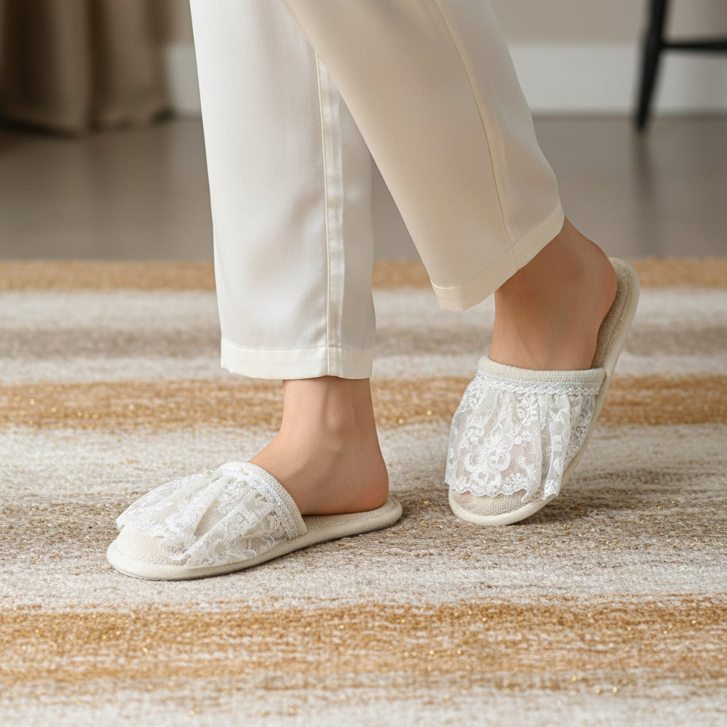 Slipper Daisy Ecru Lace - Pieces SA