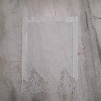 Load image into Gallery viewer, Linen Towel with Ecru Flower Lace Accessories Pieces 

