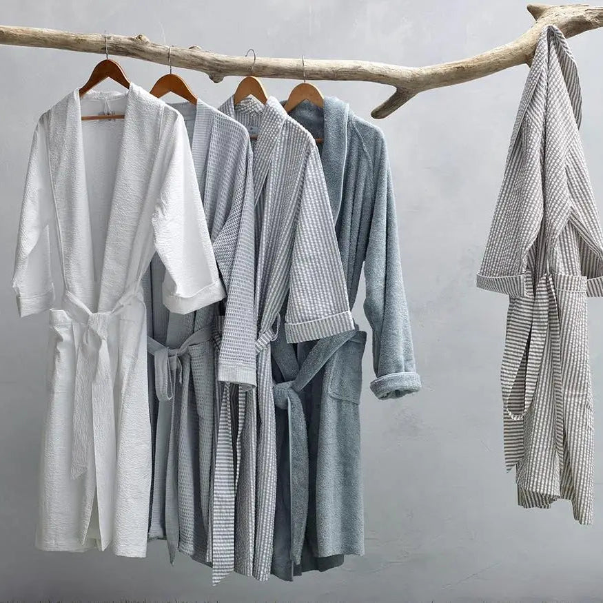 Robe Stripe Seersucker White Extra Small Clothing Pieces