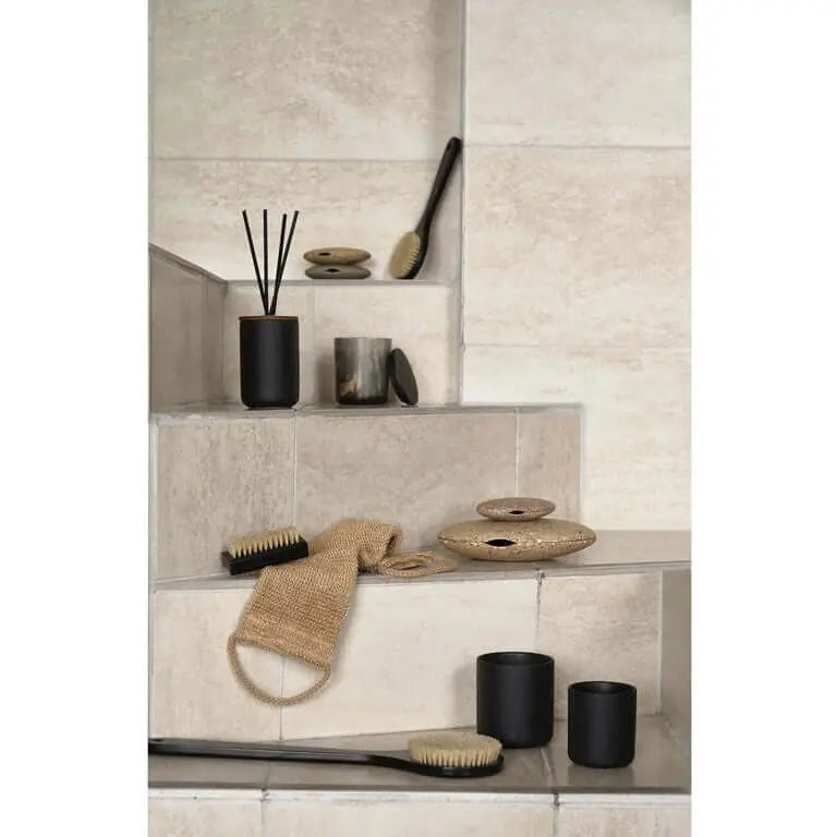 Fragrance Candle Black Ceramic - Pieces SA