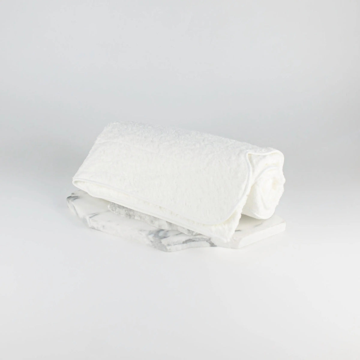 Tub Mat Scallop Cairo White - Pieces SA