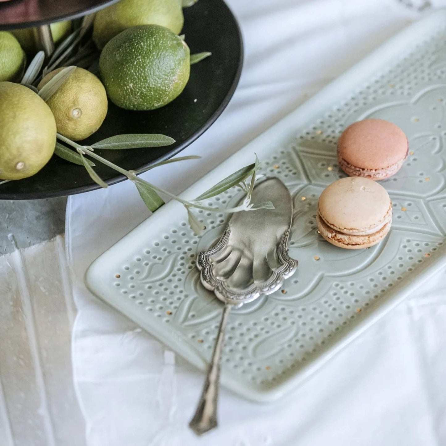 Long Cake Ceramic Tray Impression Gold