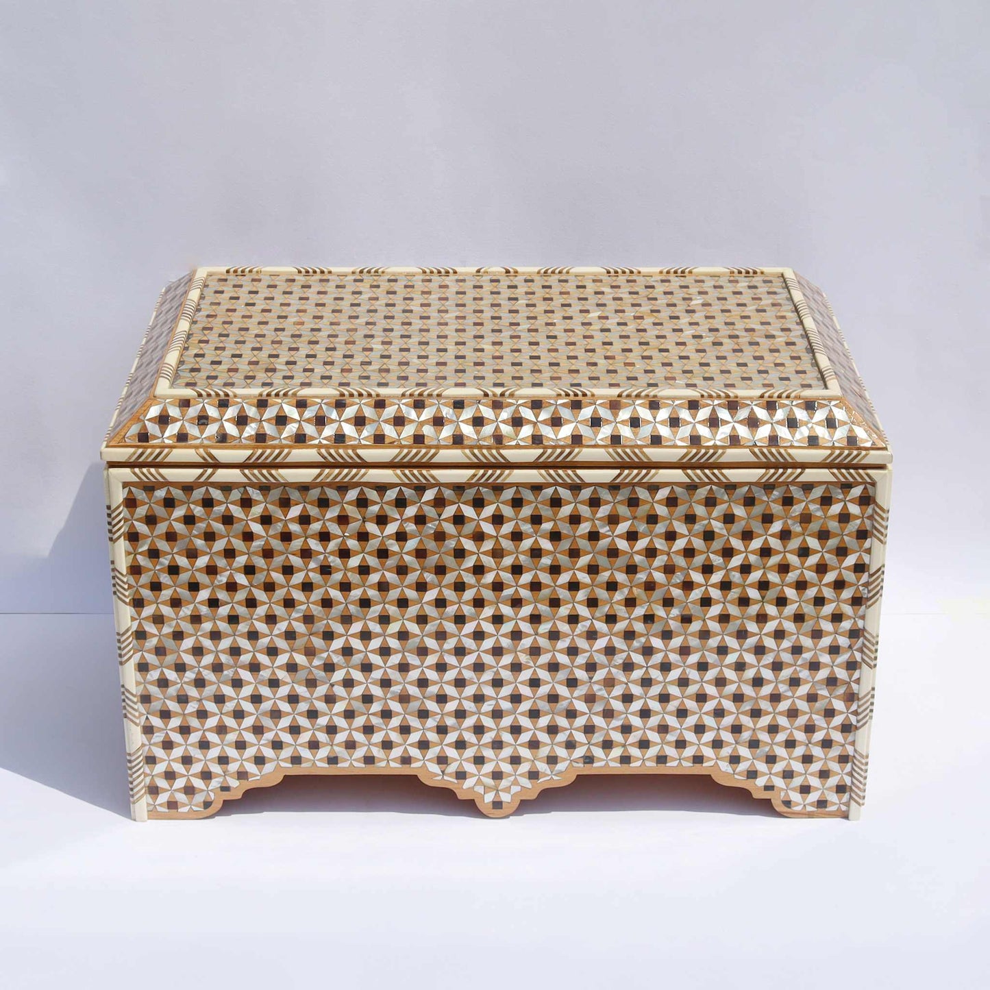 Sadaf Box Starred Medium