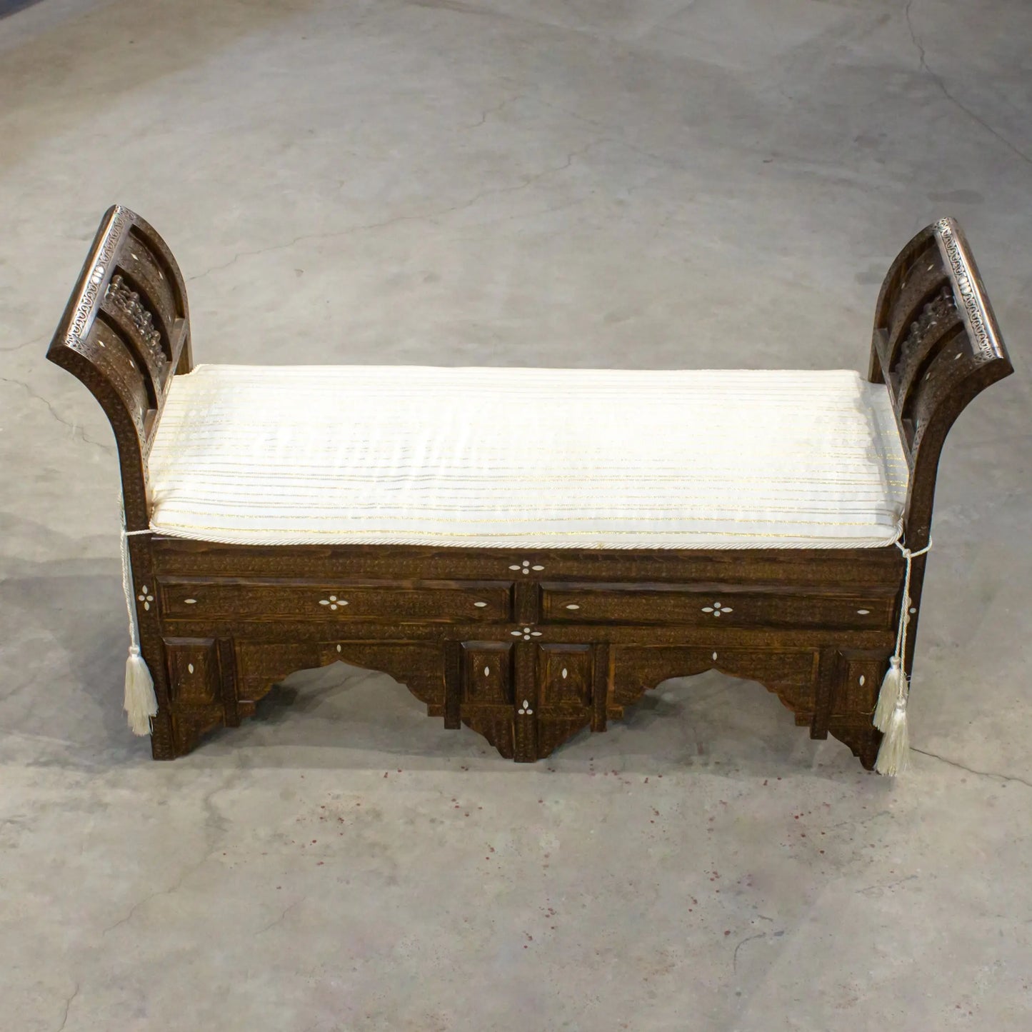 Bench with MOP