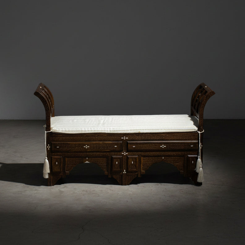 Bench with MOP