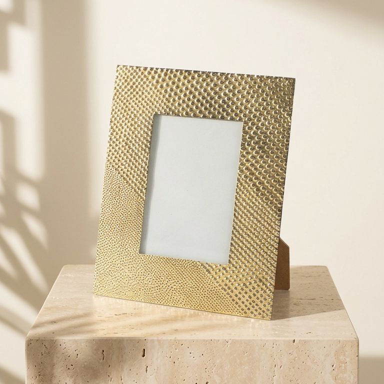 Photo Frame Dots Gold