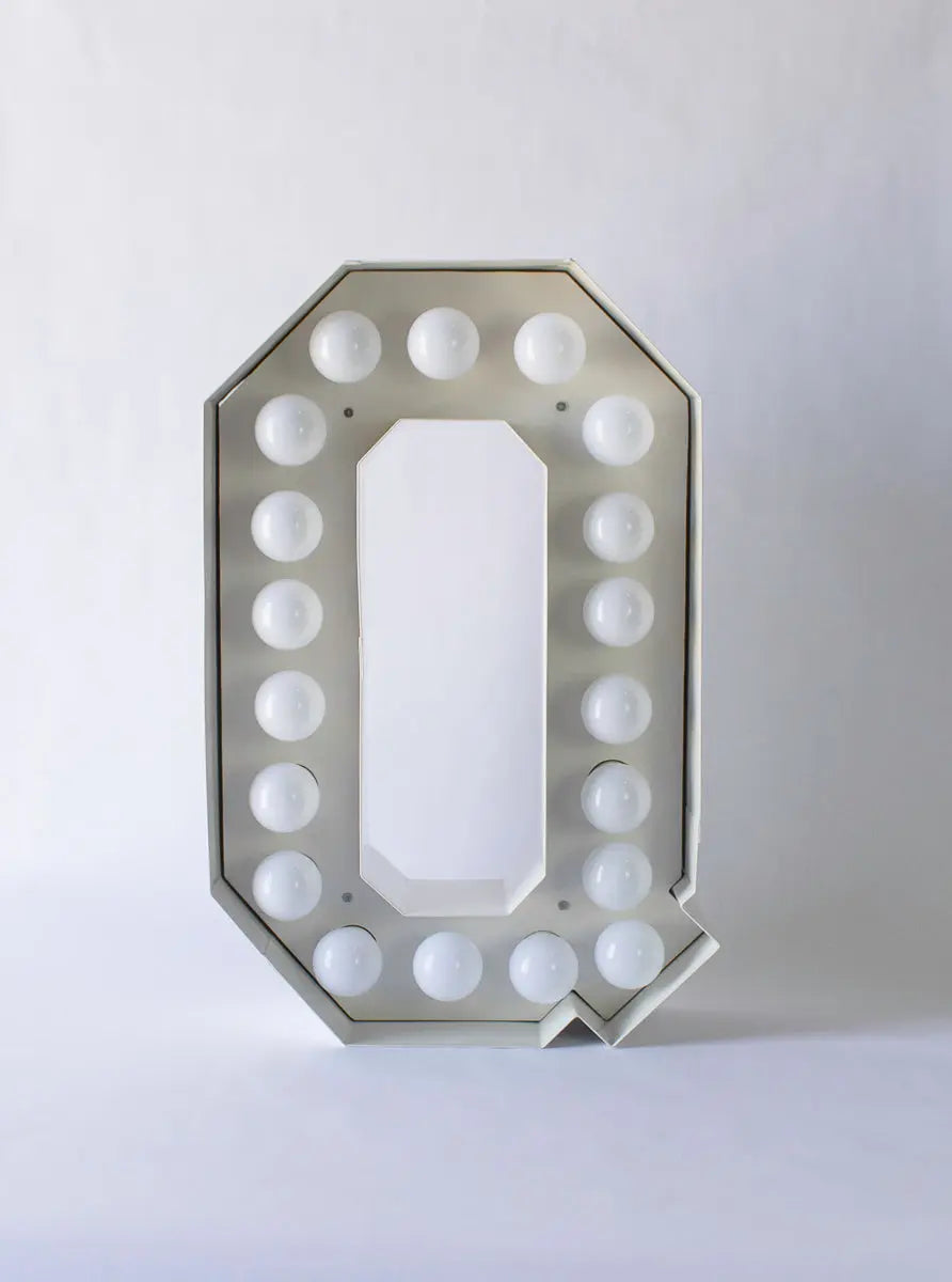 Vegaz Metal Letter Q - Pieces SA