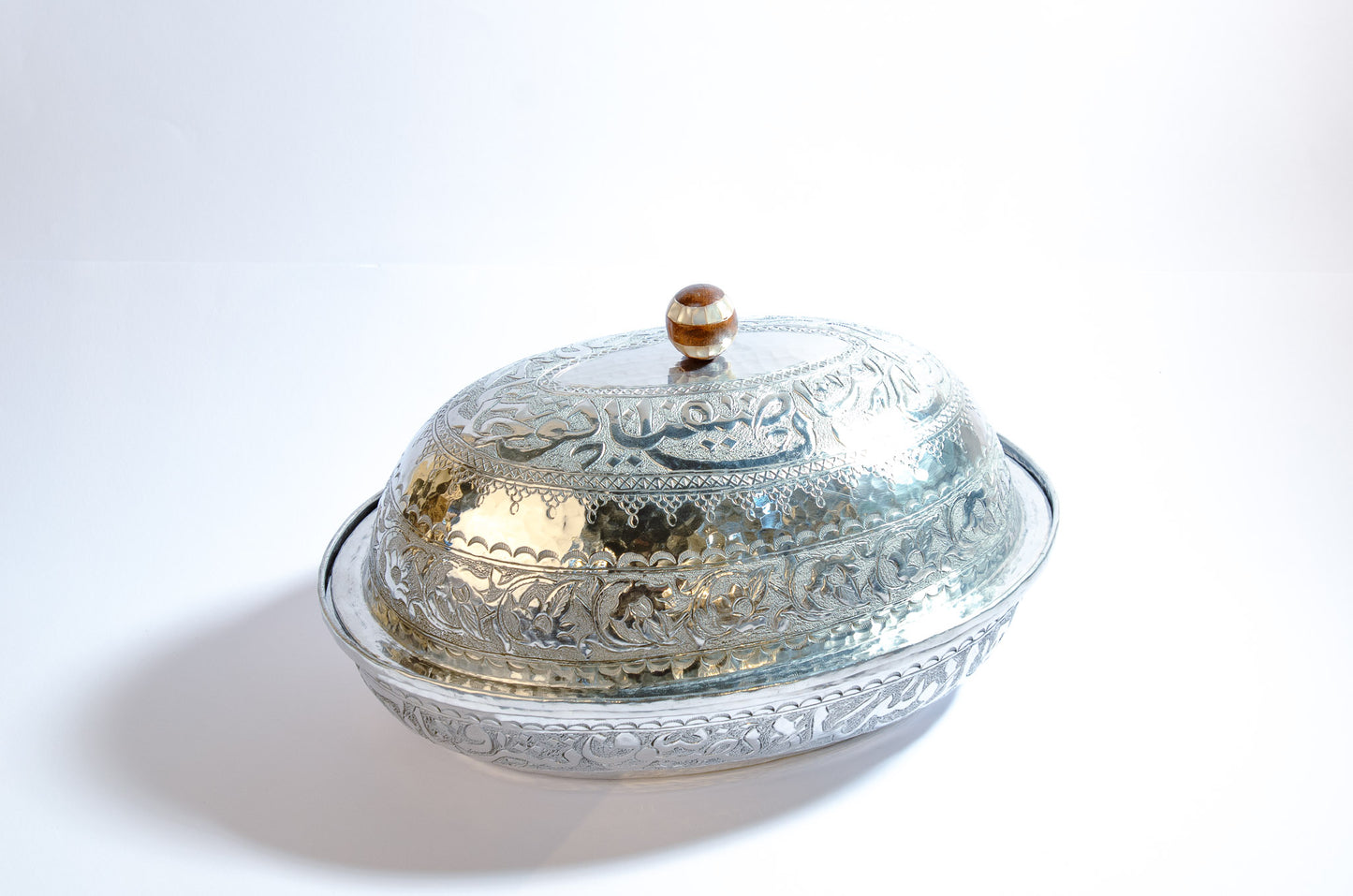 سخان فضي بيضاوي بمقابض صدف