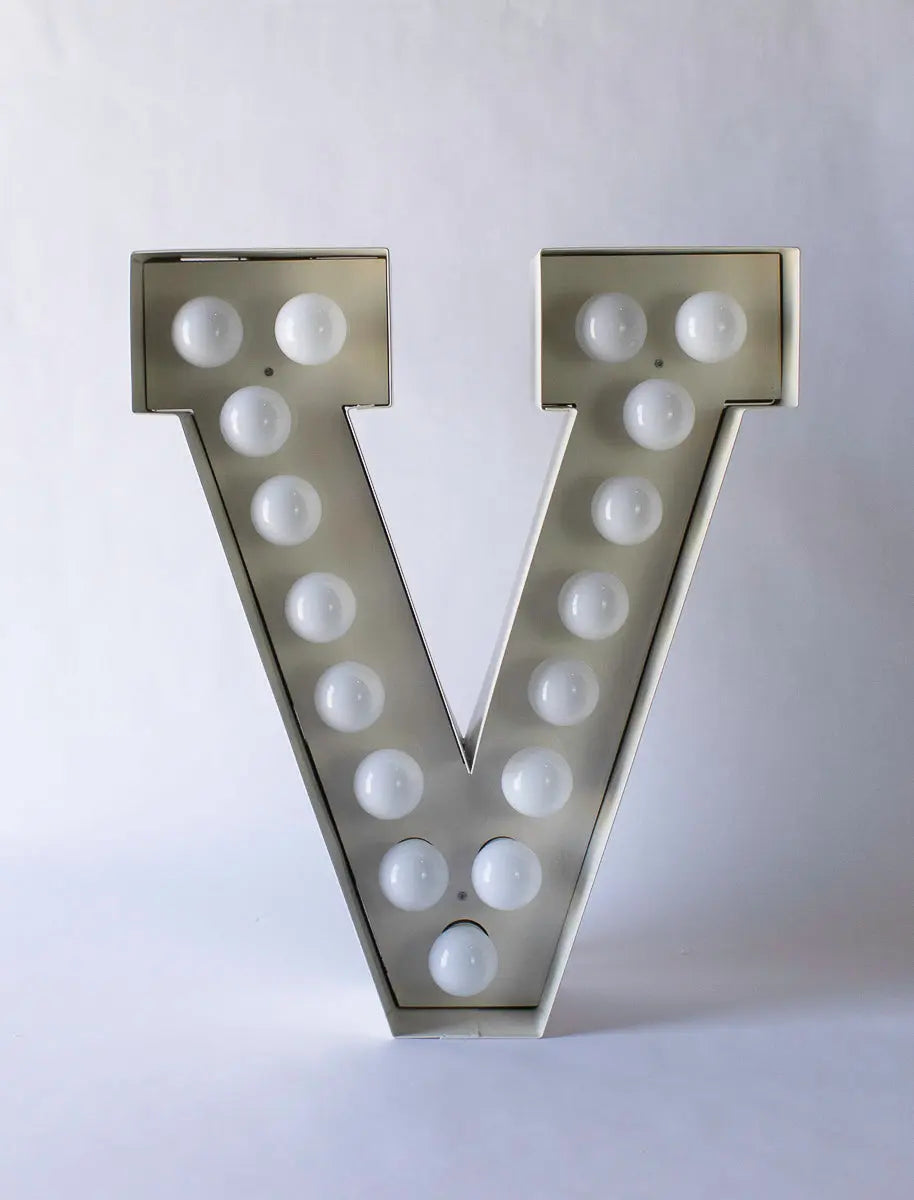 Vegaz Metal Letter V - Pieces SA