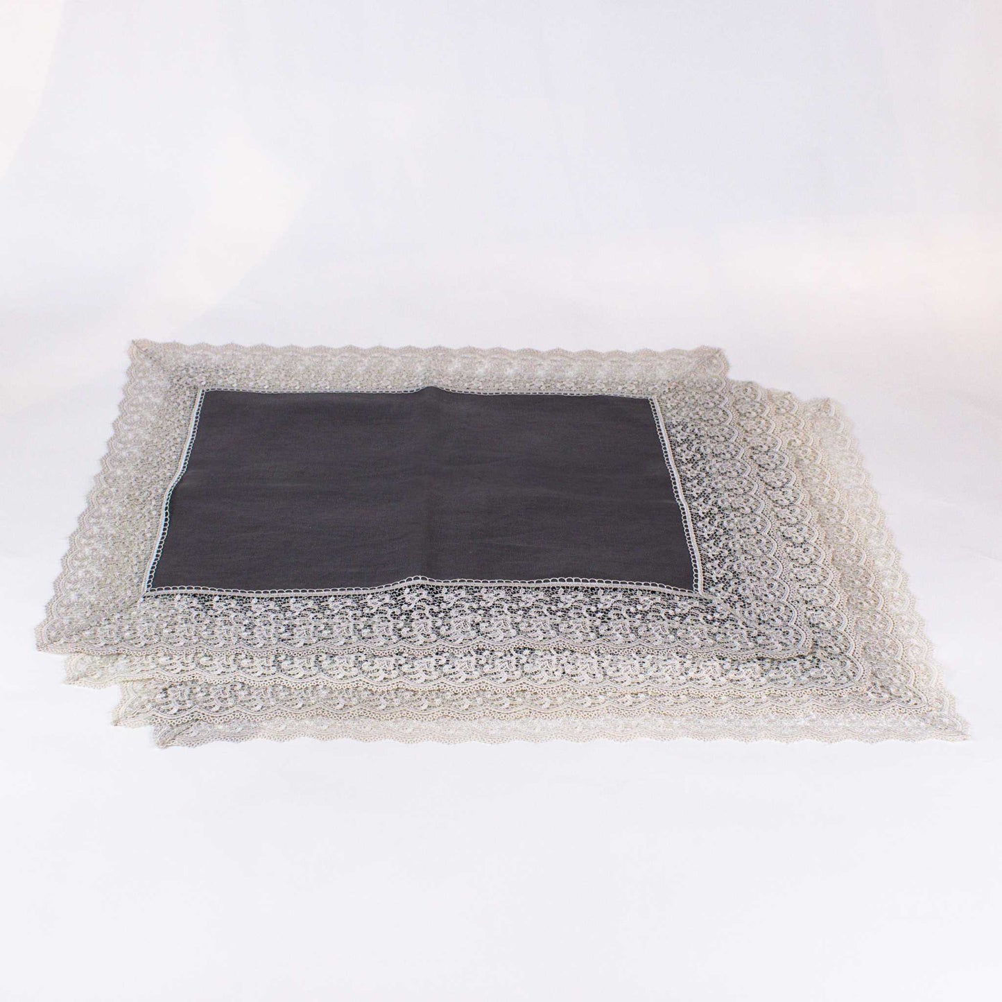 Placemat Linen Gray Lace Set of 4