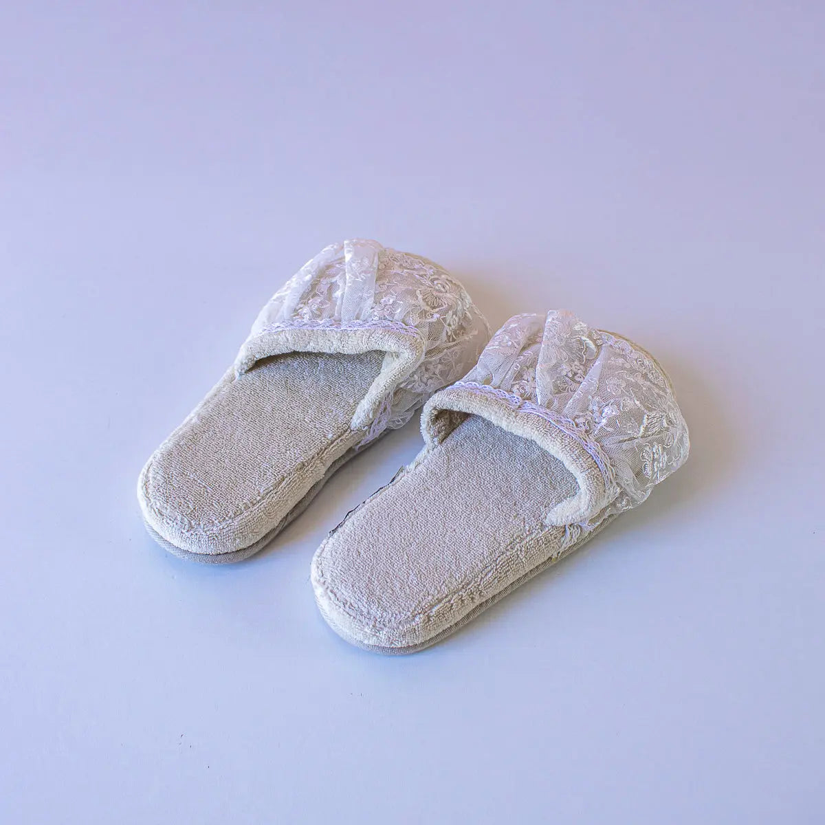 Slipper Daisy Ecru Lace - Pieces SA