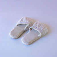 Load image into Gallery viewer, Slipper Daisy Ecru Lace
