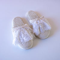 Load image into Gallery viewer, Slipper Daisy Ecru Lace and Rope
