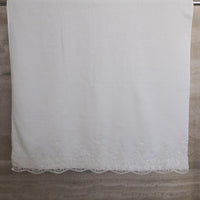 Load image into Gallery viewer, Bath Towel with Ecru Flower Lace Accessories Pieces 

