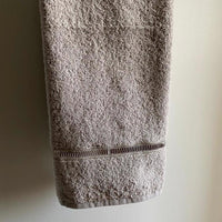 Load image into Gallery viewer, Guest Towel Gray Colber Lace
