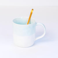Load image into Gallery viewer, Light Green Winding Cup With Gold Spoon 370ml xccscss.

