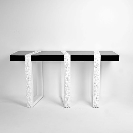 Figen Console White & Black - Pieces SA