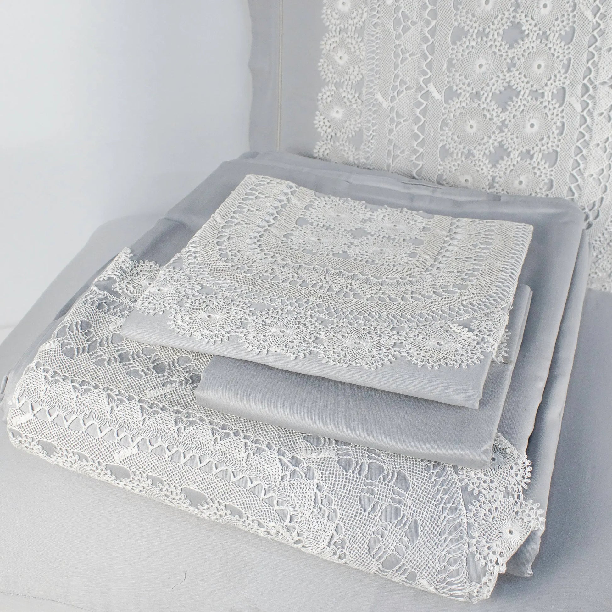 Bed Set Grey With Cream Lace - Pieces SA