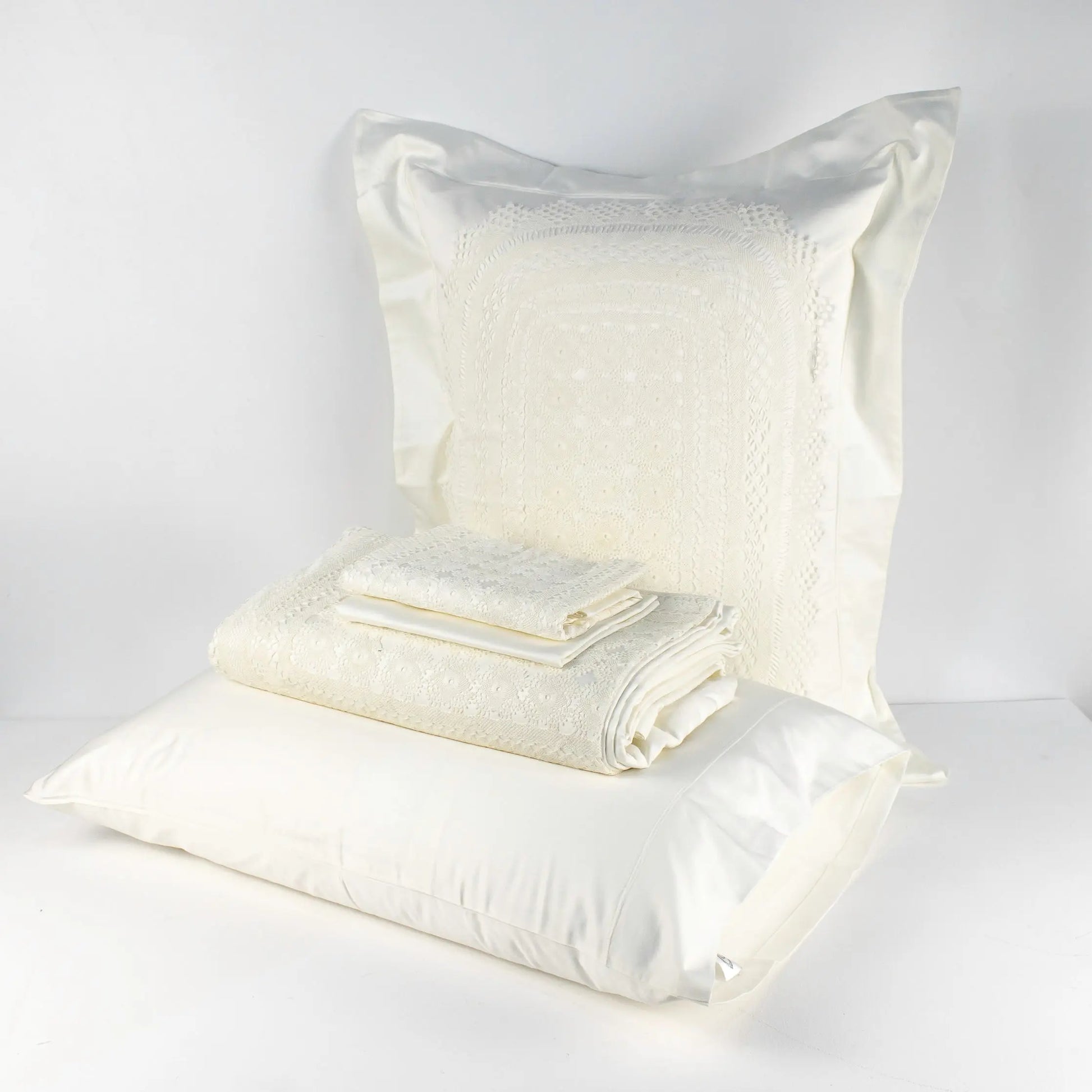 Bed Set Cream With Cream Lace - Pieces SA