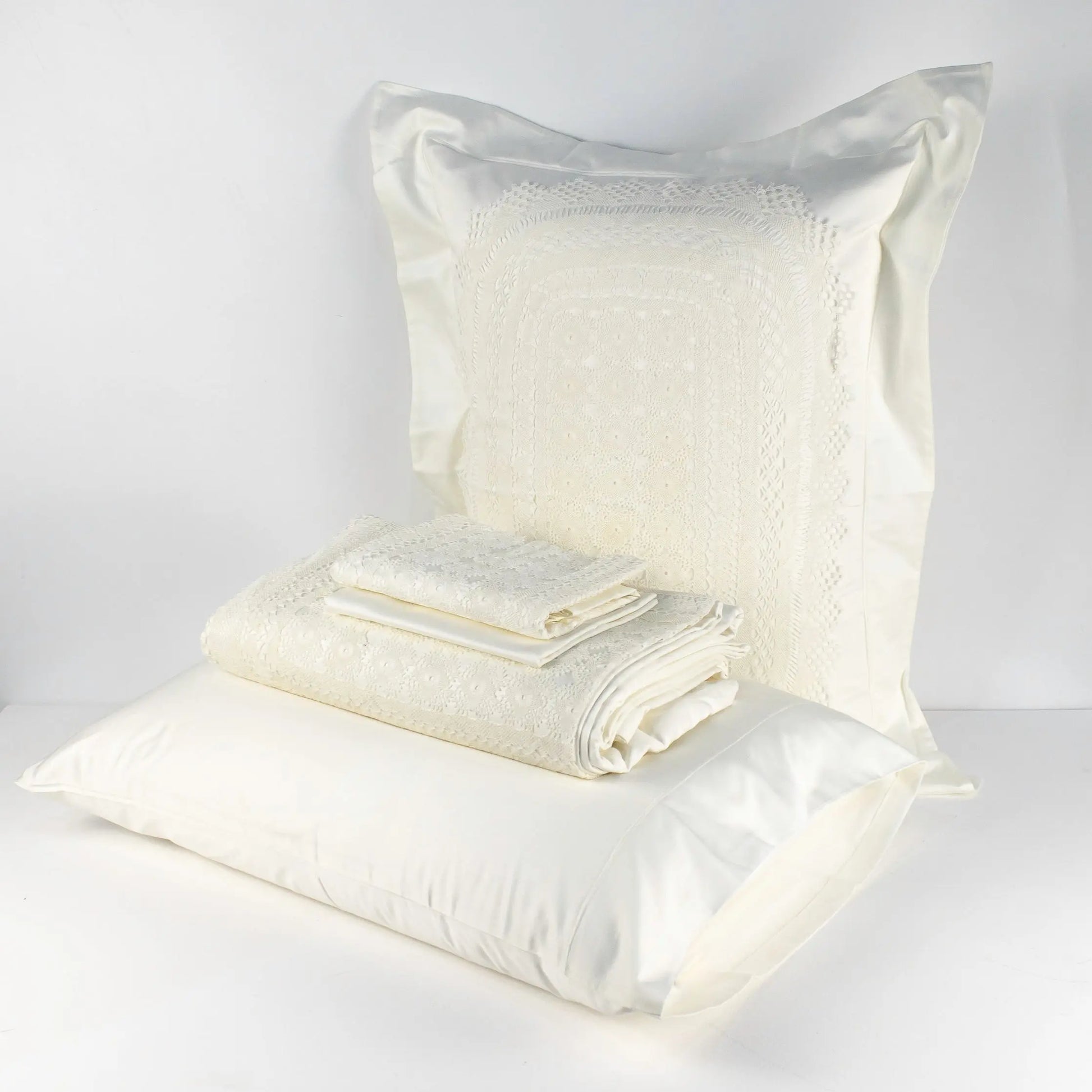 Bed Set Cream With Cream Lace - Pieces SA