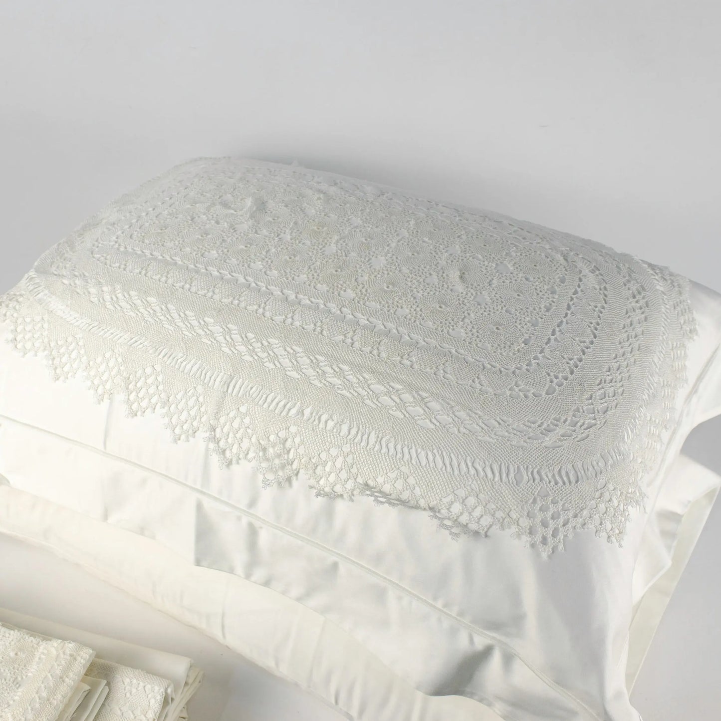 Bed Set Cream With Cream Lace - Pieces SA