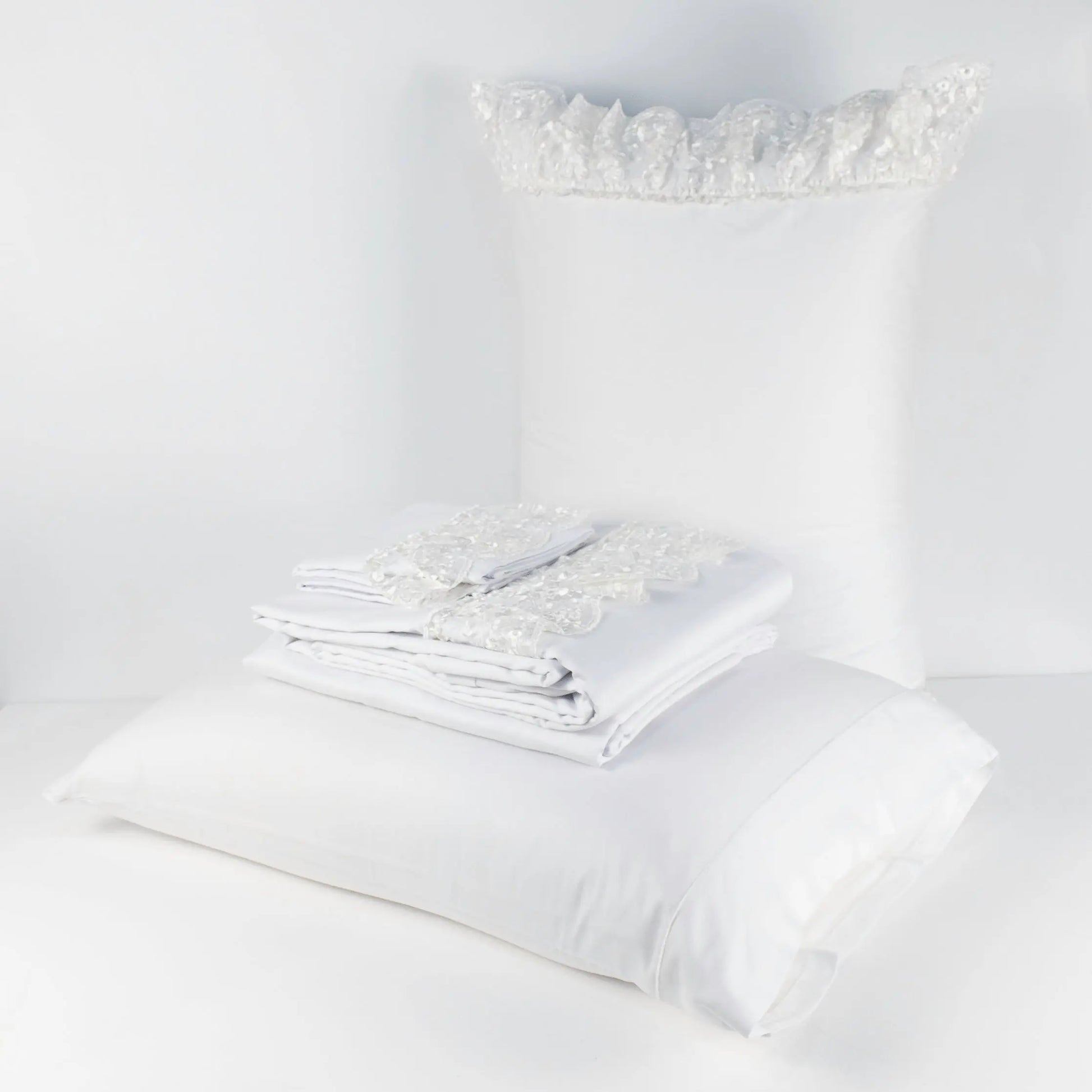 Ninette Bed Set White with White Lace - Pieces SA