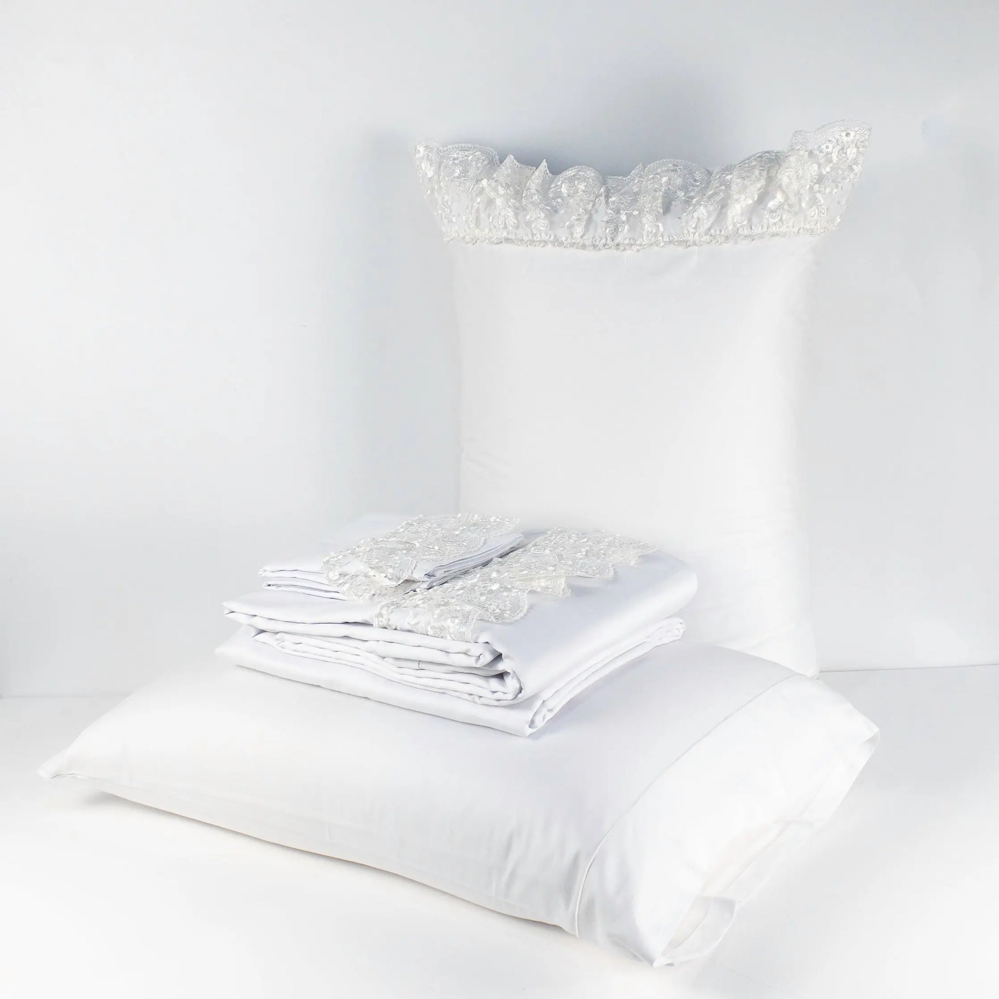 Ninette Bed Set White with White Lace - Pieces SA