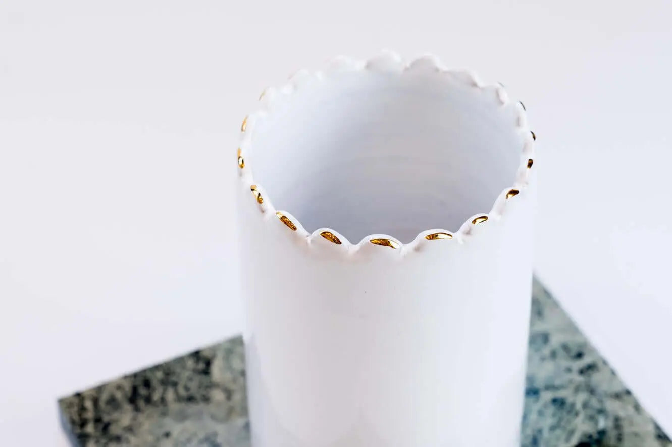 Large Right Vase Pot Tazza White Gold Ceramic - Pieces SA