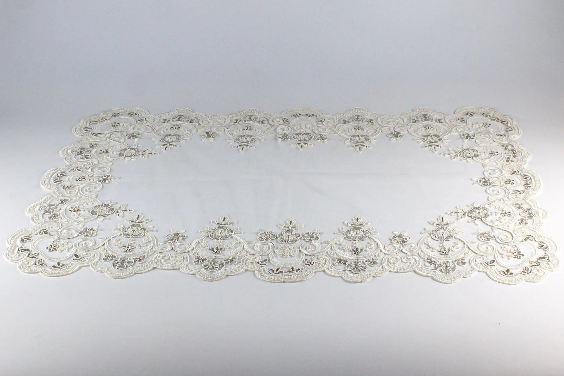 Net Tray Cloth Runner - Pieces SA