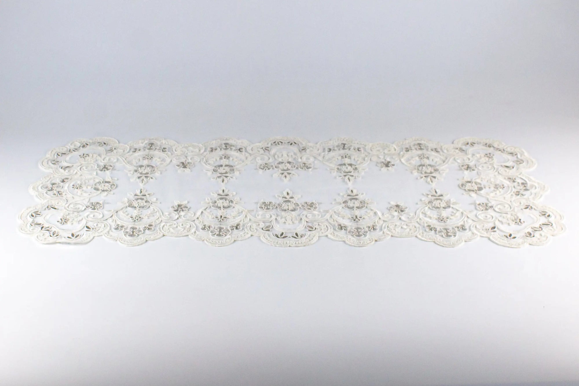 Net Lace Small Runner Silver - Pieces SA