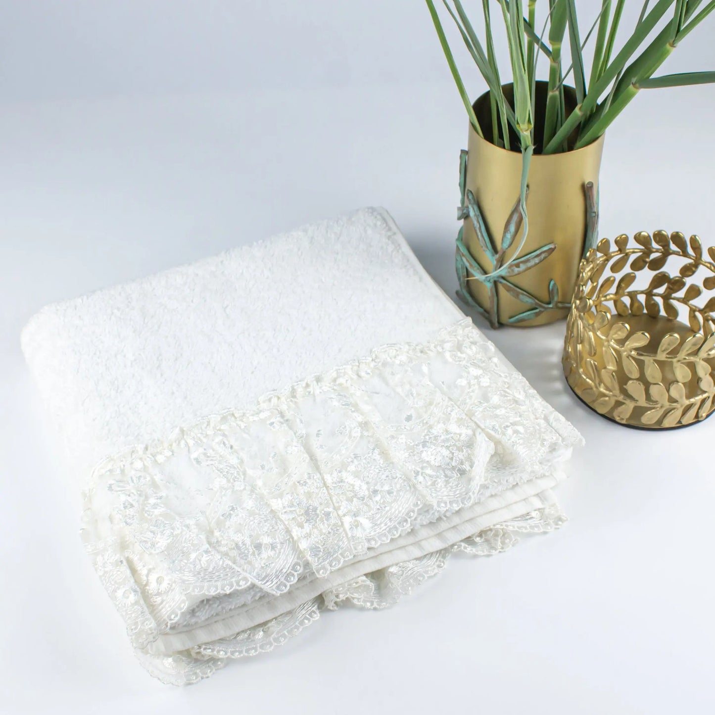 Guest Towel Ninette White Lace - Pieces SA