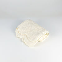 Load image into Gallery viewer, Guest Towel Scallop Cairo Ivory
