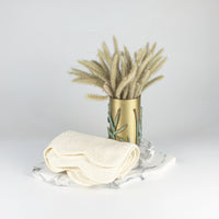 Load image into Gallery viewer, Guest Towel Scallop Cairo Ivory
