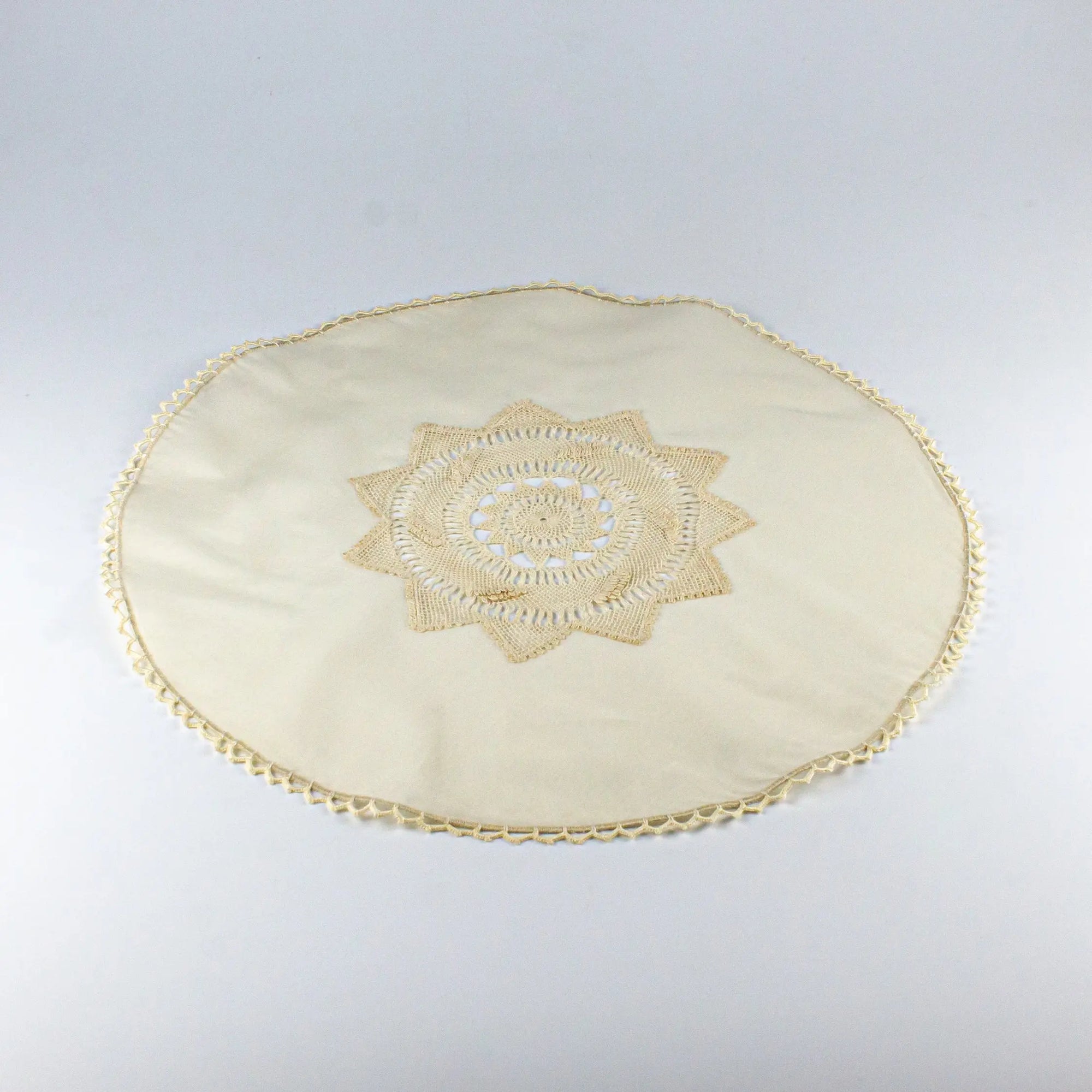 Table Cloth Round with Lace - Pieces SA