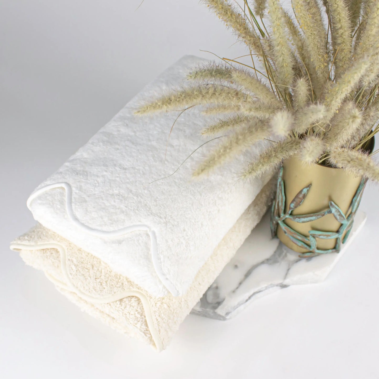 Hand Towel Scallop Cairo White - Pieces SA