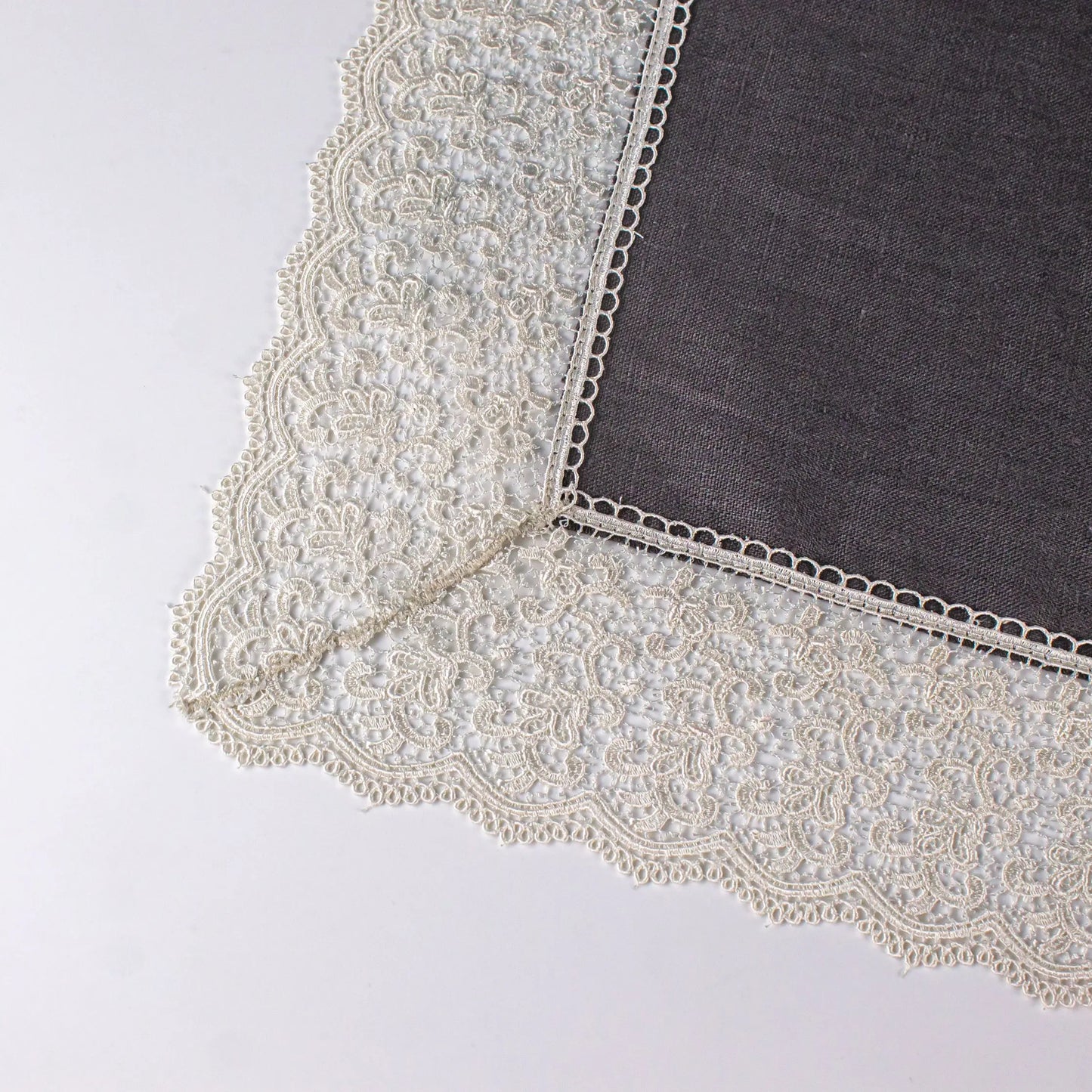 Placemat Linen Gray Lace - Pieces SA