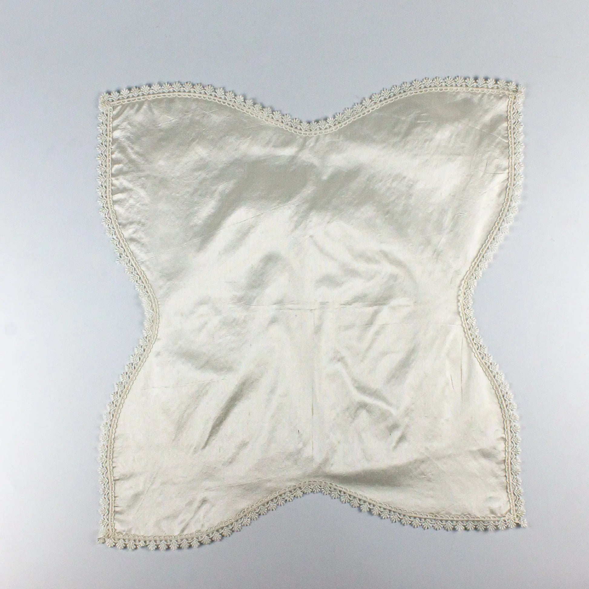 Shantung Bread Linen White with Lace - Pieces SA