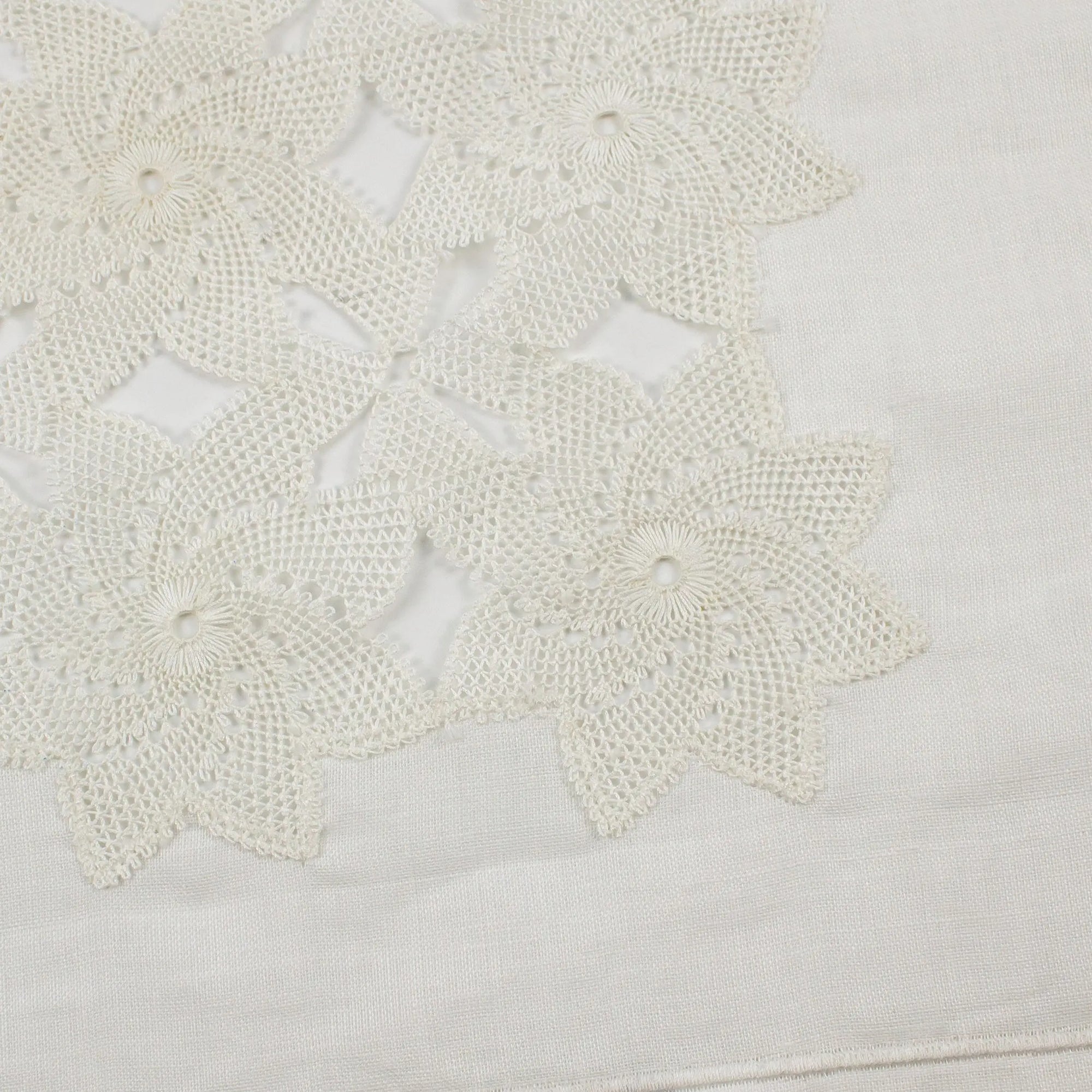 White Linen Cloth Square with Flowers - Pieces SA