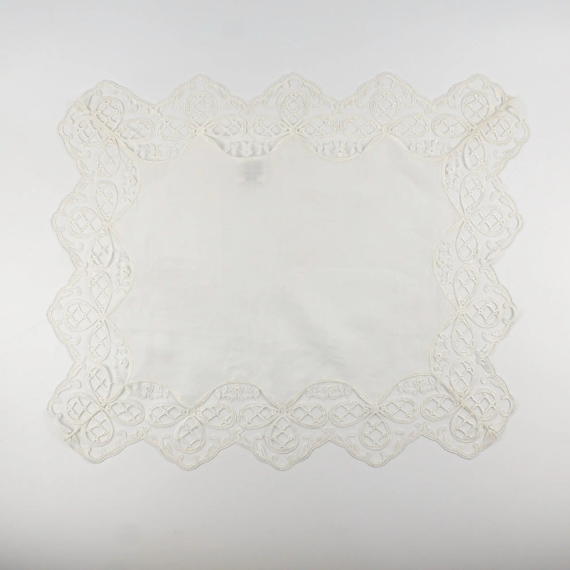 Table Mat off White Linen with Lace - Pieces SA