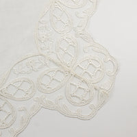 Load image into Gallery viewer, Table Mat off White Linen with Lace
