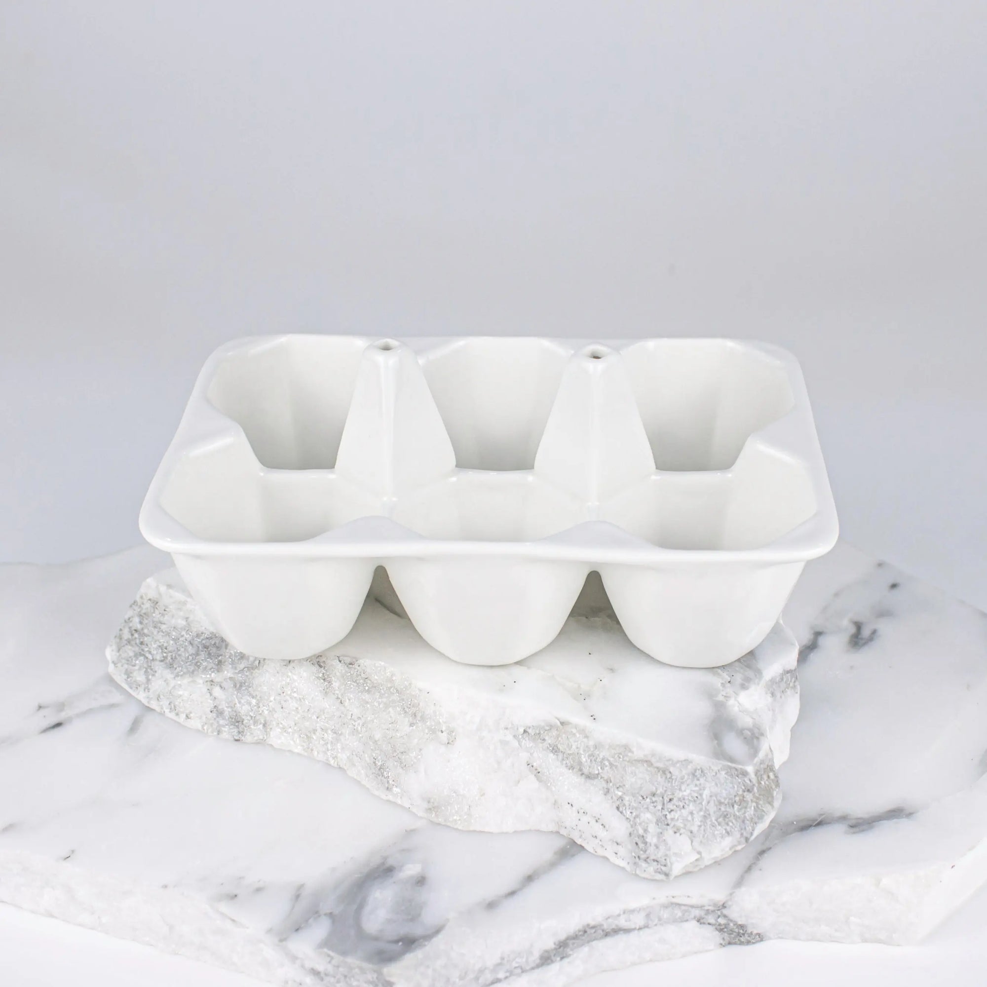 Porcelain Egg Cracker Holder - Pieces SA