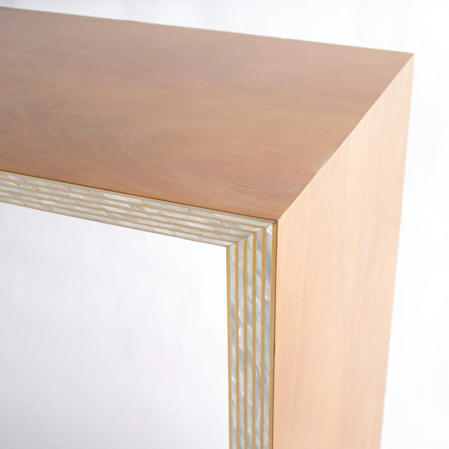 Striped Console MOP KHAN ELKHANOM