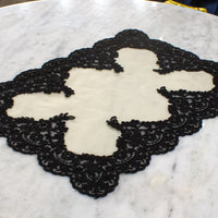 Load image into Gallery viewer, Dantell Cream Black Linen Mat
