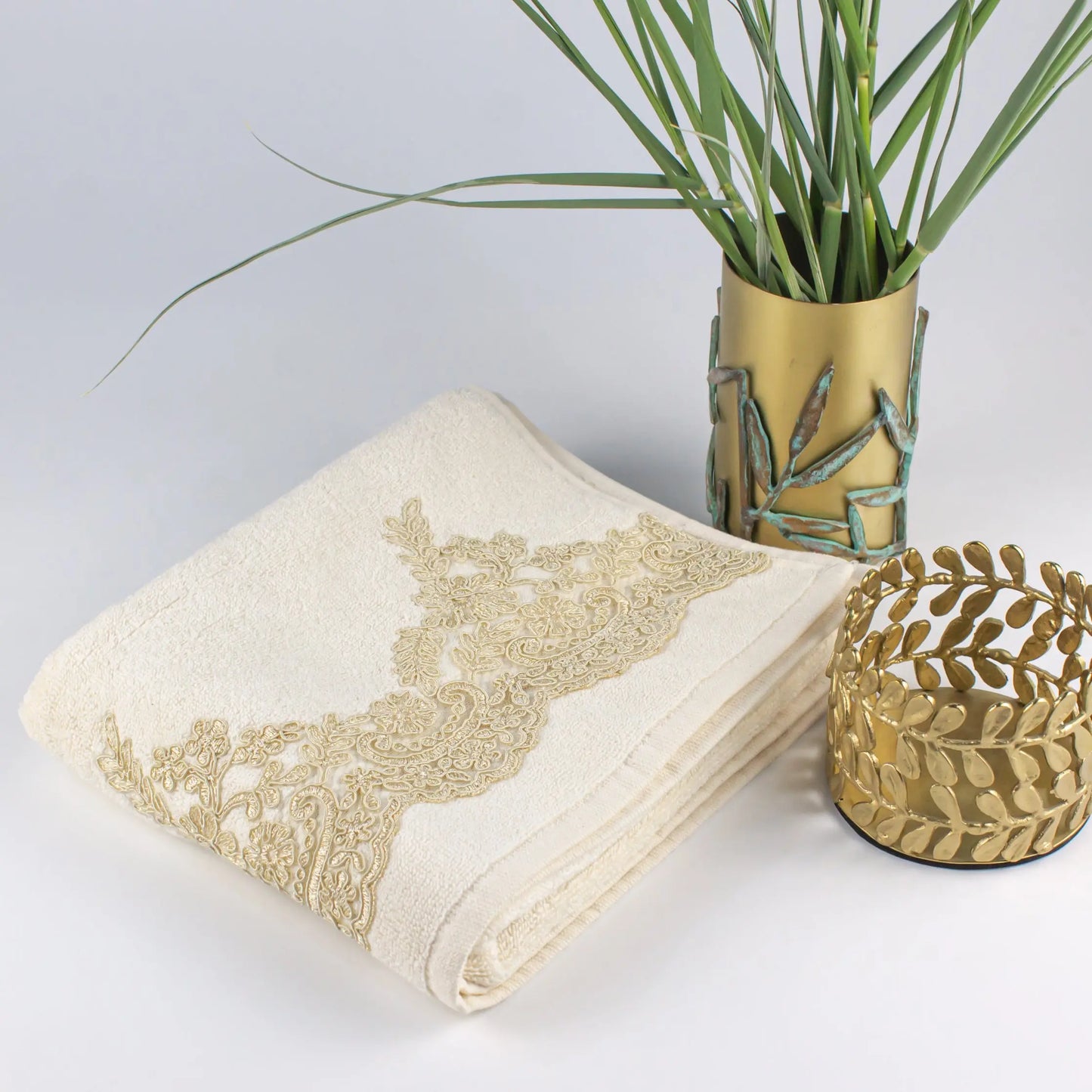 Hand Towel Cream with Gold Lace - Pieces SA