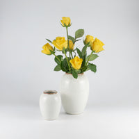 Load image into Gallery viewer, Vase Cream Bitz Medium

