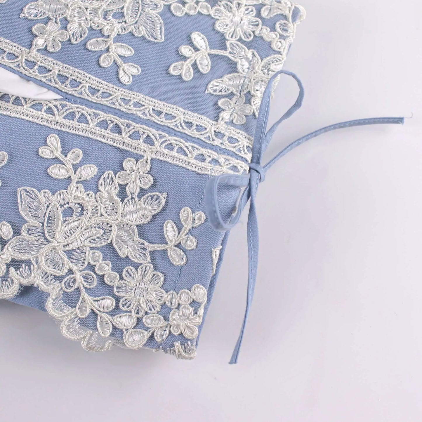 Soft Tissue Cover Blue with White Lace - Pieces SA