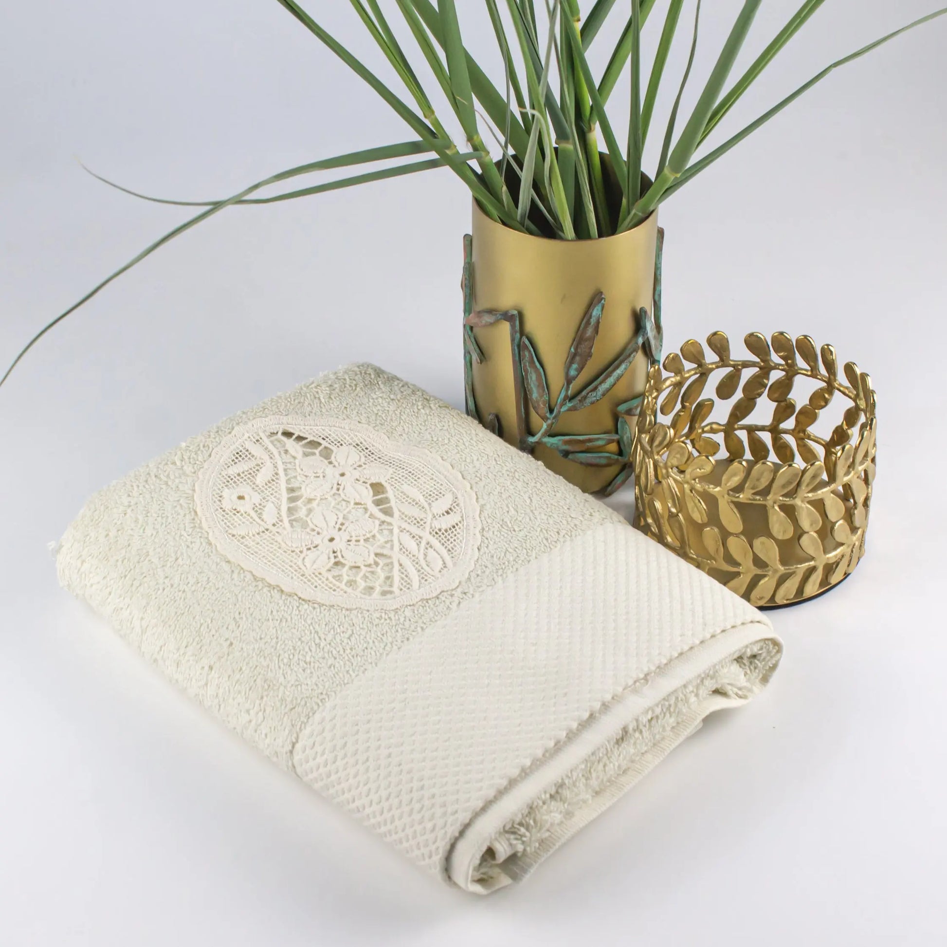 Damasque Ecru Hand Towel - Pieces SA