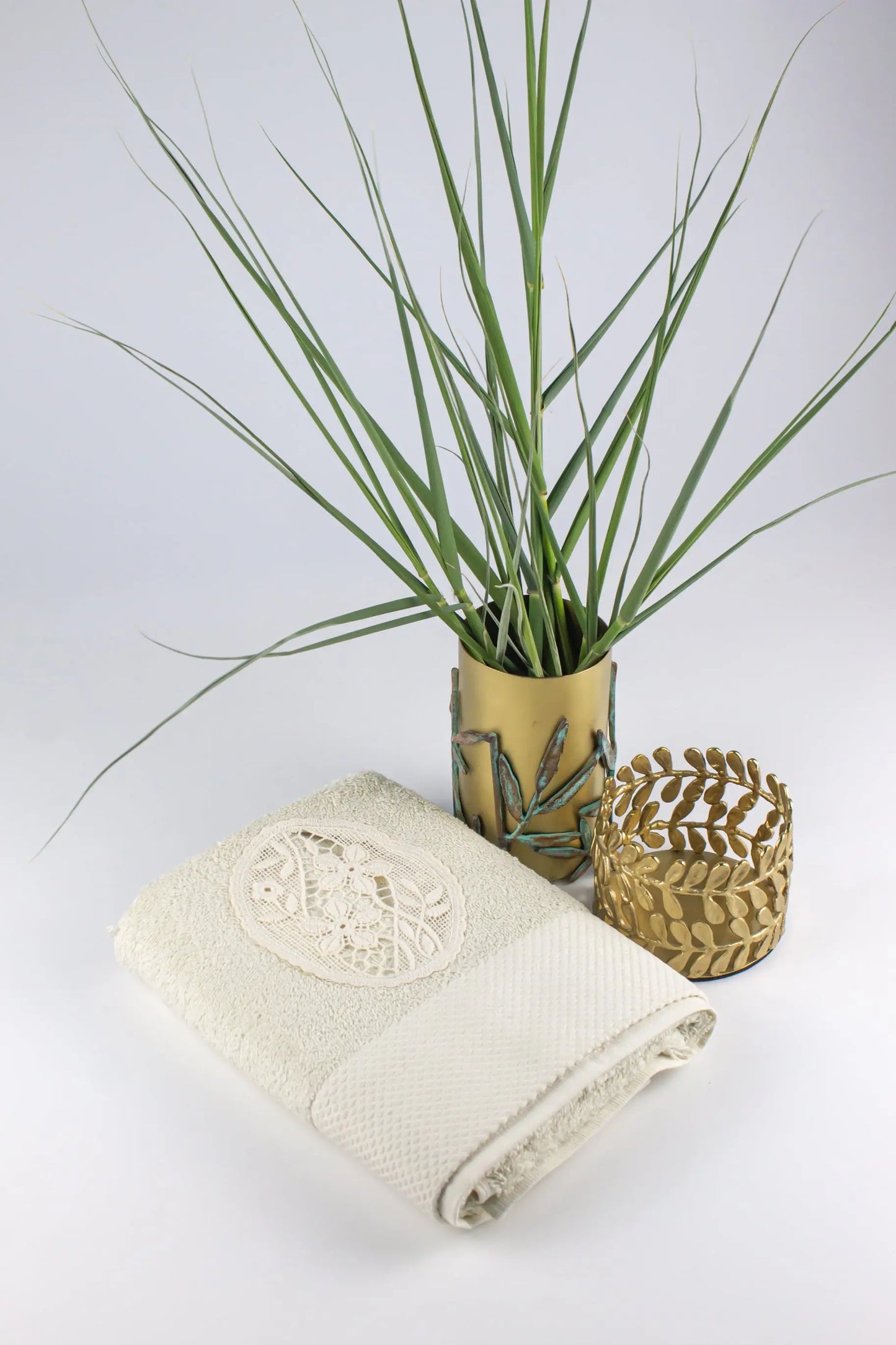 Damasque Ecru Hand Towel - Pieces SA