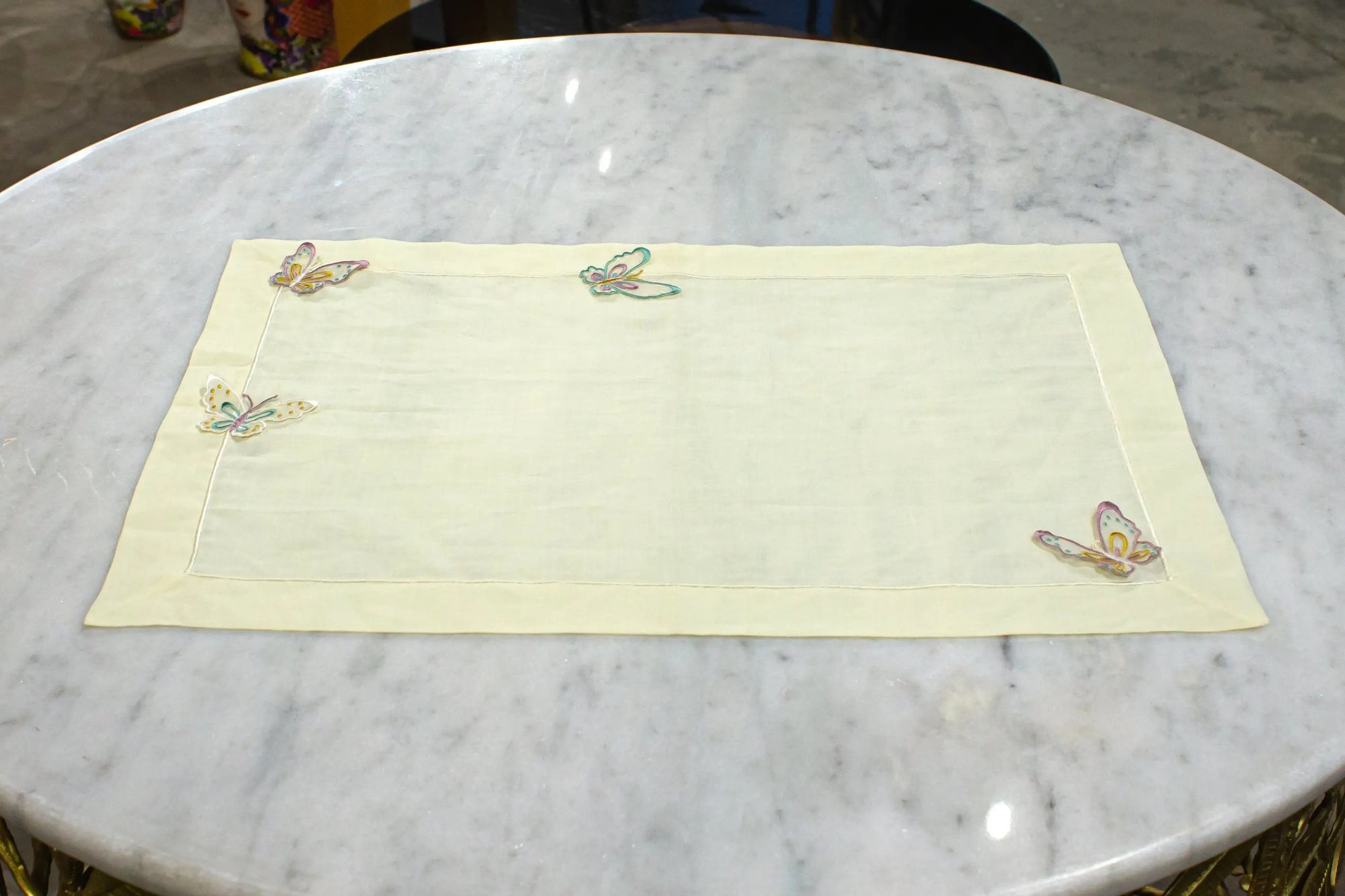 Damasque Beige Butterfly Placemat & Napkin Set - Pieces SA